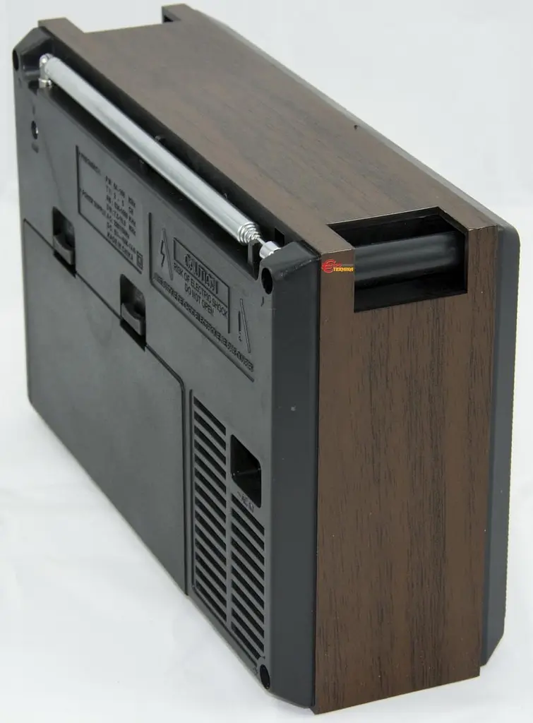 Радиоприемник Golon RX-9922 портативный коричневый - фото 2