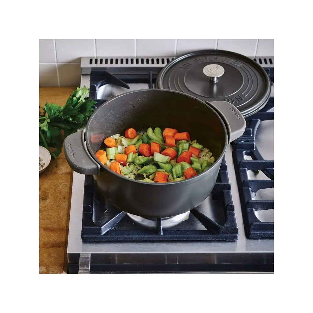 Кастрюля с крышкой GreenPan Featherweights 26 см 5,3 л с керамическим покрытием черный (CC004829-001) - фото 6