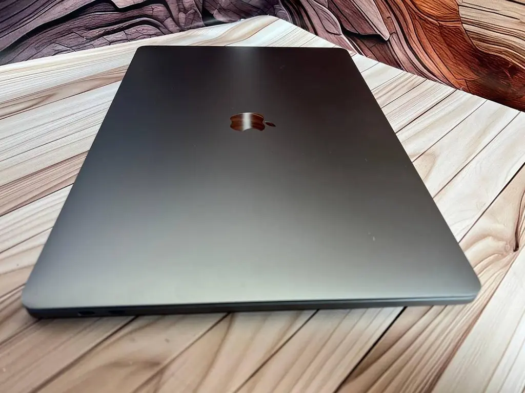 Ноутбук Apple MacBook Pro 16" i7-9750H/32/512 (C02DR63TMD6R) Б/в - фото 6