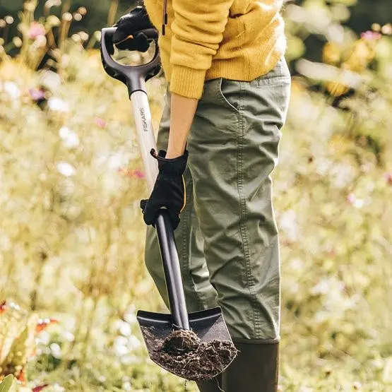 Лопата з дерев'яною ручкою Fiskars Solid™ (1066721) - фото 6