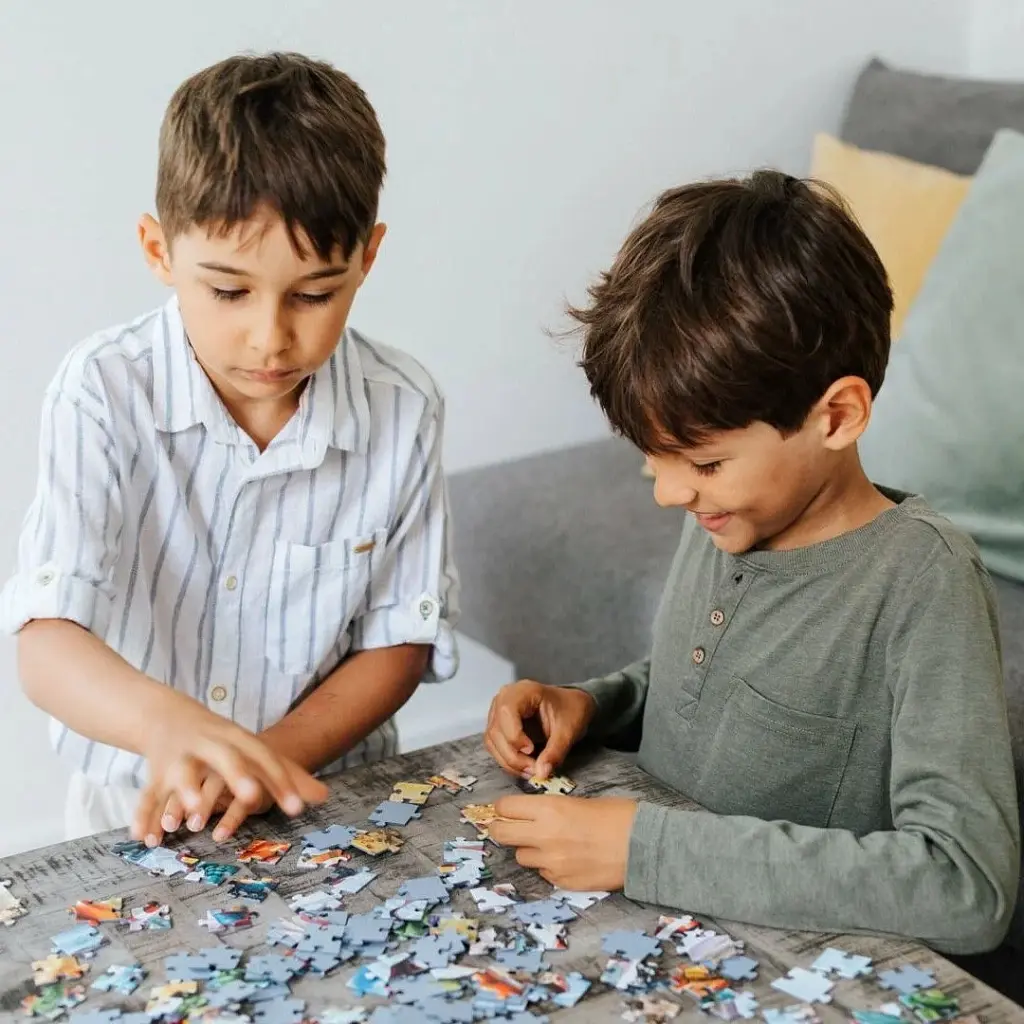 Пазл Trefl The Smurfs Уроки тата Смурфа 100 елементів (5900511164817) - фото 4