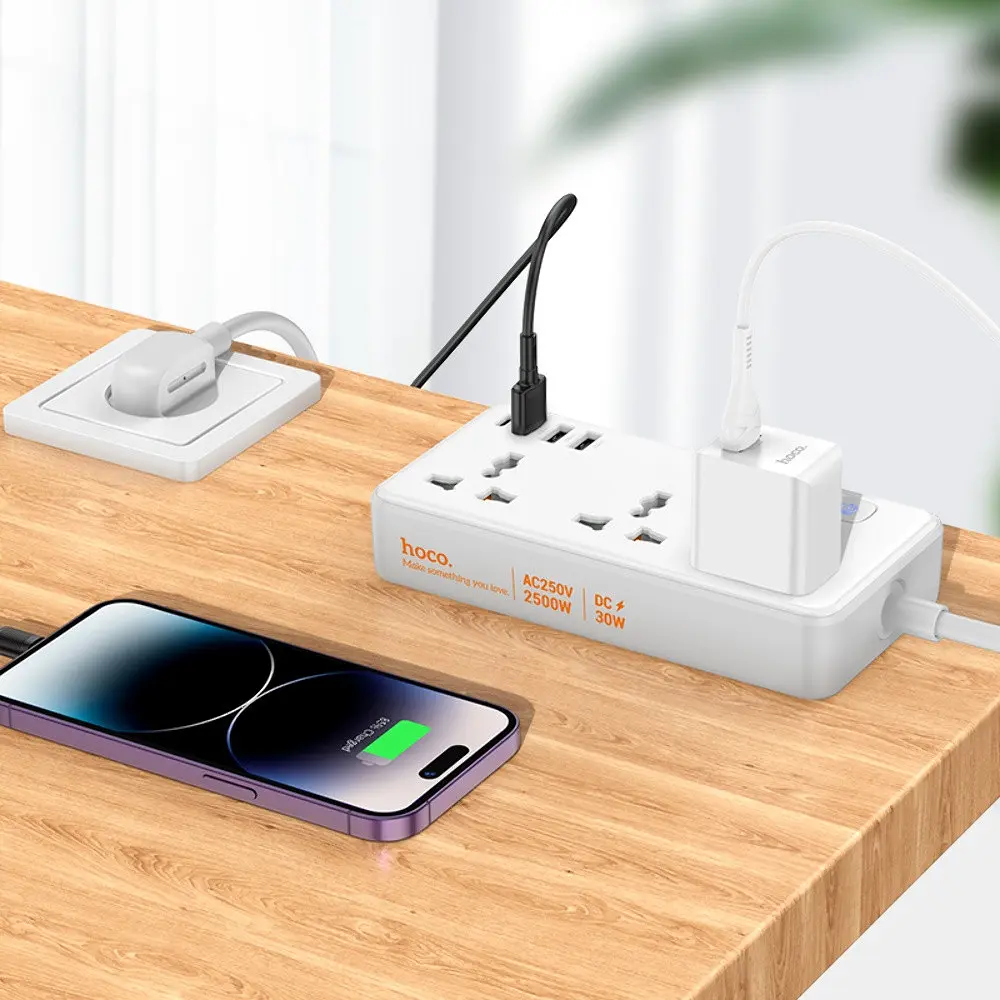 Мережевий зарядний пристрій подовжувач Hoco AC8A 3 USB/Type-C PD QC 30W 3 розетки 1.5m білий - фото 2