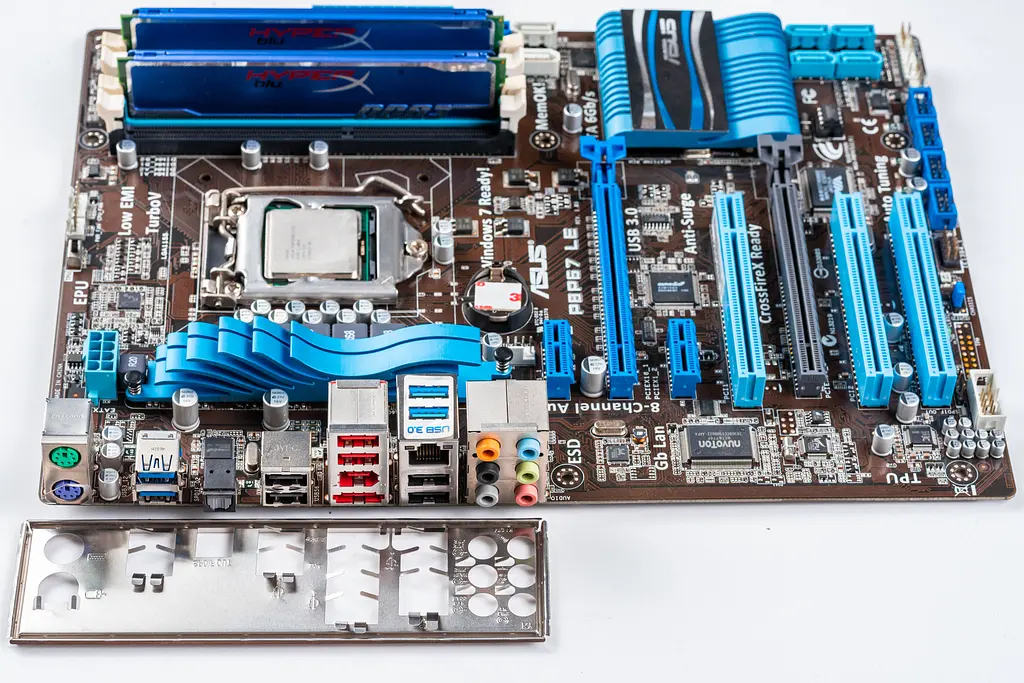 Материнська плата Asus P8P67 LE LGA 1155 (P8P67 LE) Б/В - фото 3