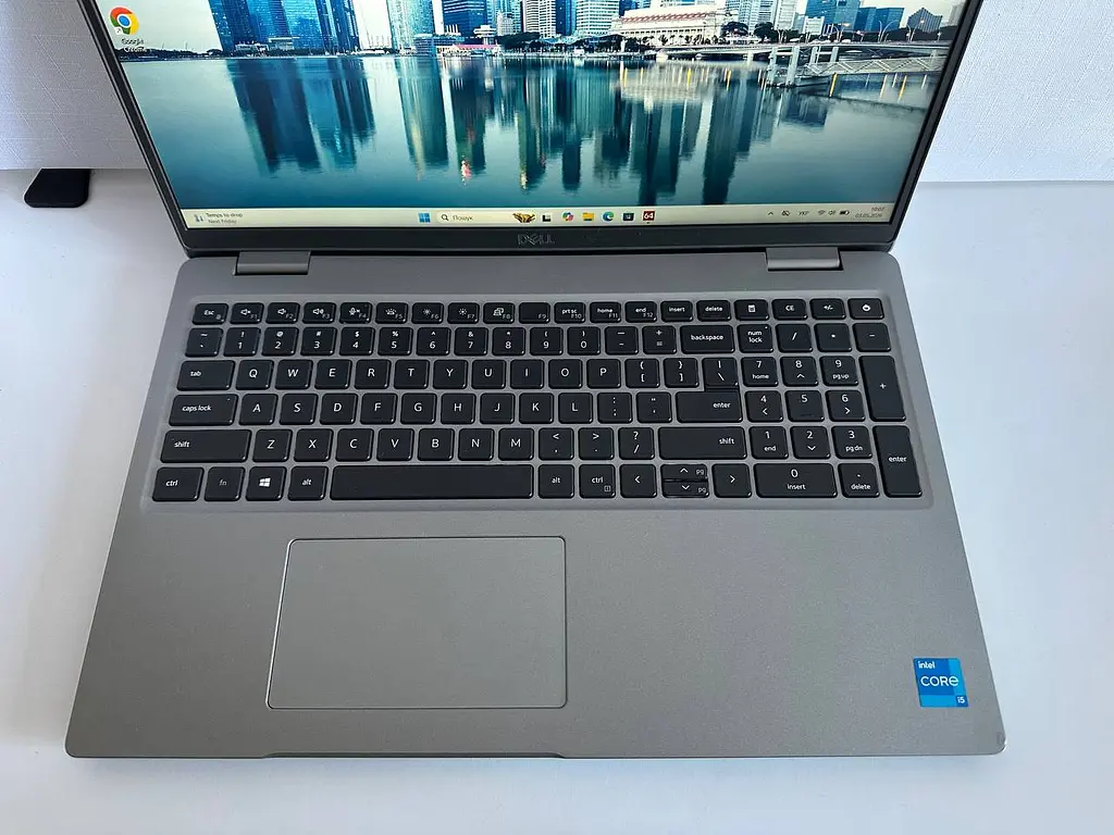 Ноутбук Dell Latitude 5520 15.6" (i5-1135G7/16GB/SSD 256GB/1920x1080 IPS)   - фото 3
