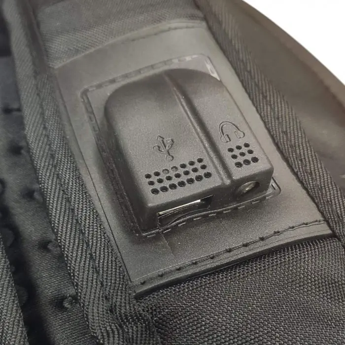 Чоловічий рюкзак з дощовиком 32 літри з USB та AUX виходами Чорний - фото 8