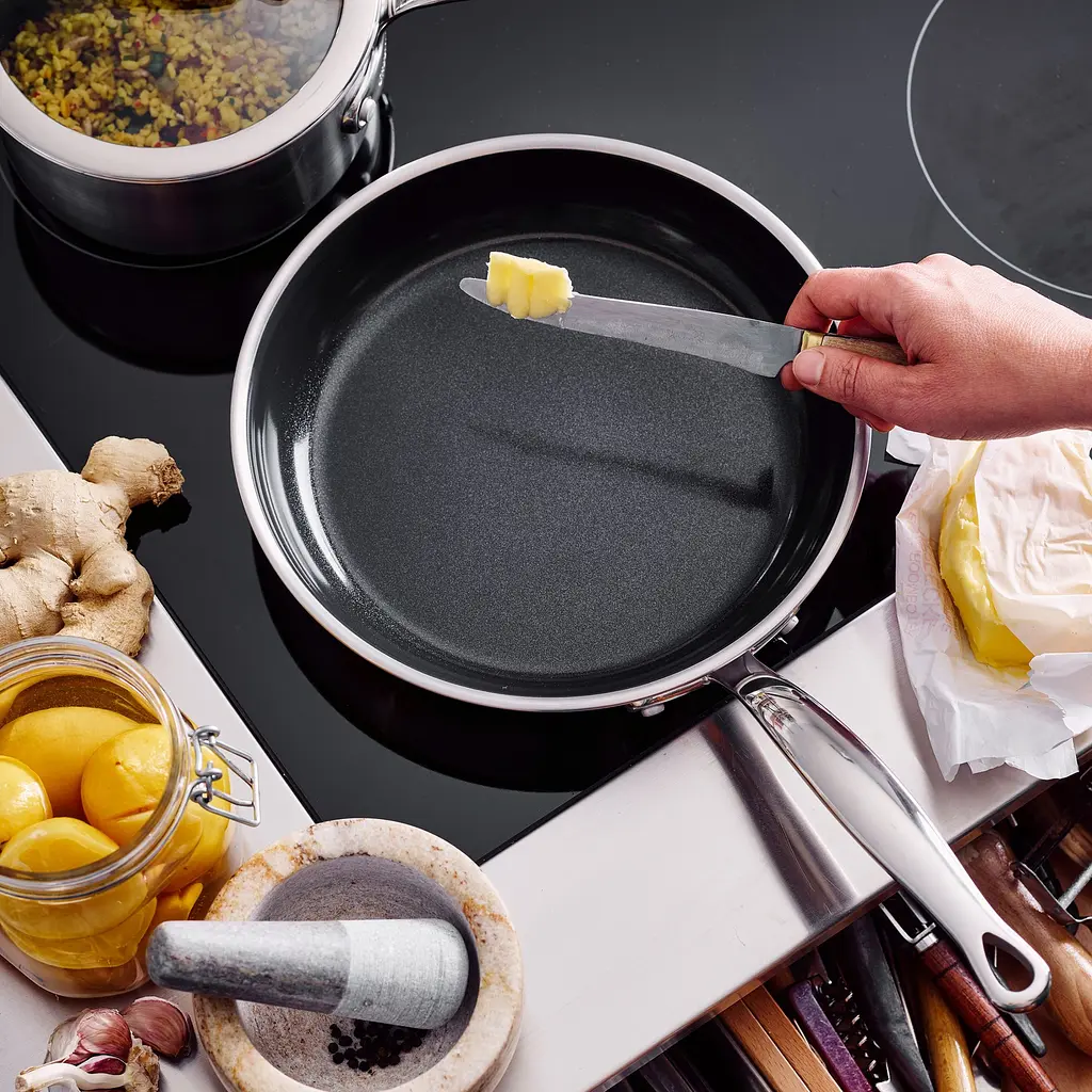 Набір сковорідок GreenPan Premiere 20 см, 28 см 2 шт. (CC005002-001) - фото 9