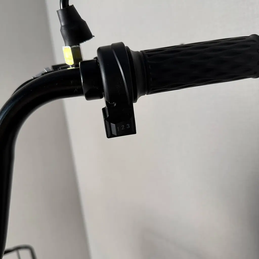 Городской электровелосипед EVOBIKE Nova S 500W с пассажирским сиденьем, поворотниками, корзиной и дисплеем, 48V 12Ah (экономный, до 40 км/ч), красного цвета - фото 8