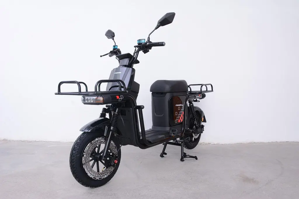 Электроскутер Грузовой с двумя большими багажниками Crosser MAX PRO (1200W 72V 24Ah) Черный - фото 5