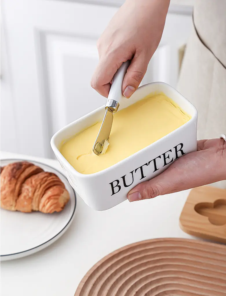 Маслянка керамічна біла з бамбуковою кришкою та ножем Butter 600 мл - фото 8