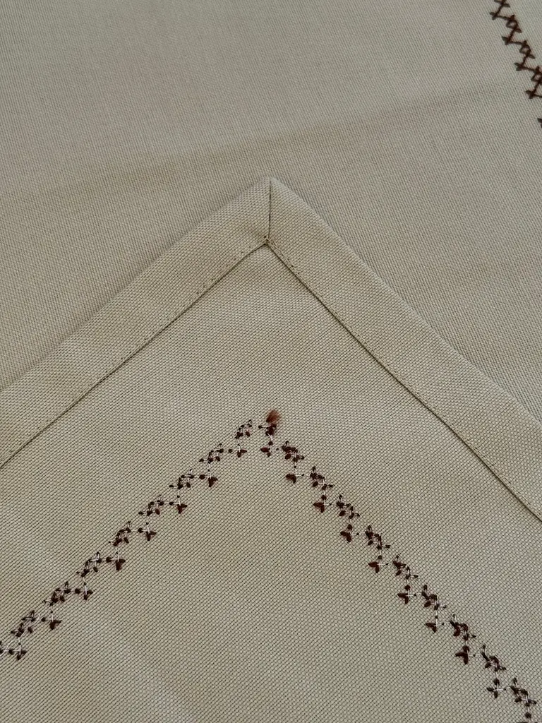 Ранер Duck Beige з коричневою вишивкою 45 х 170 см (25258) - фото 3