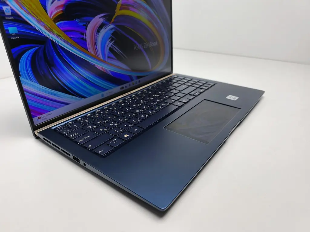 Ноутбук ASUS 15.6" ZenBook FHD IPS Core i7-10510U Ram 16GB SSD512GB Intel UHD Graphics (12009) Б/в - фото 9