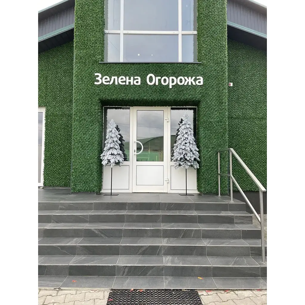 Ялинка Hvoya Style Lux вузька лита на високому металевому стовбурі-підставці 160 см засніжена - фото 5