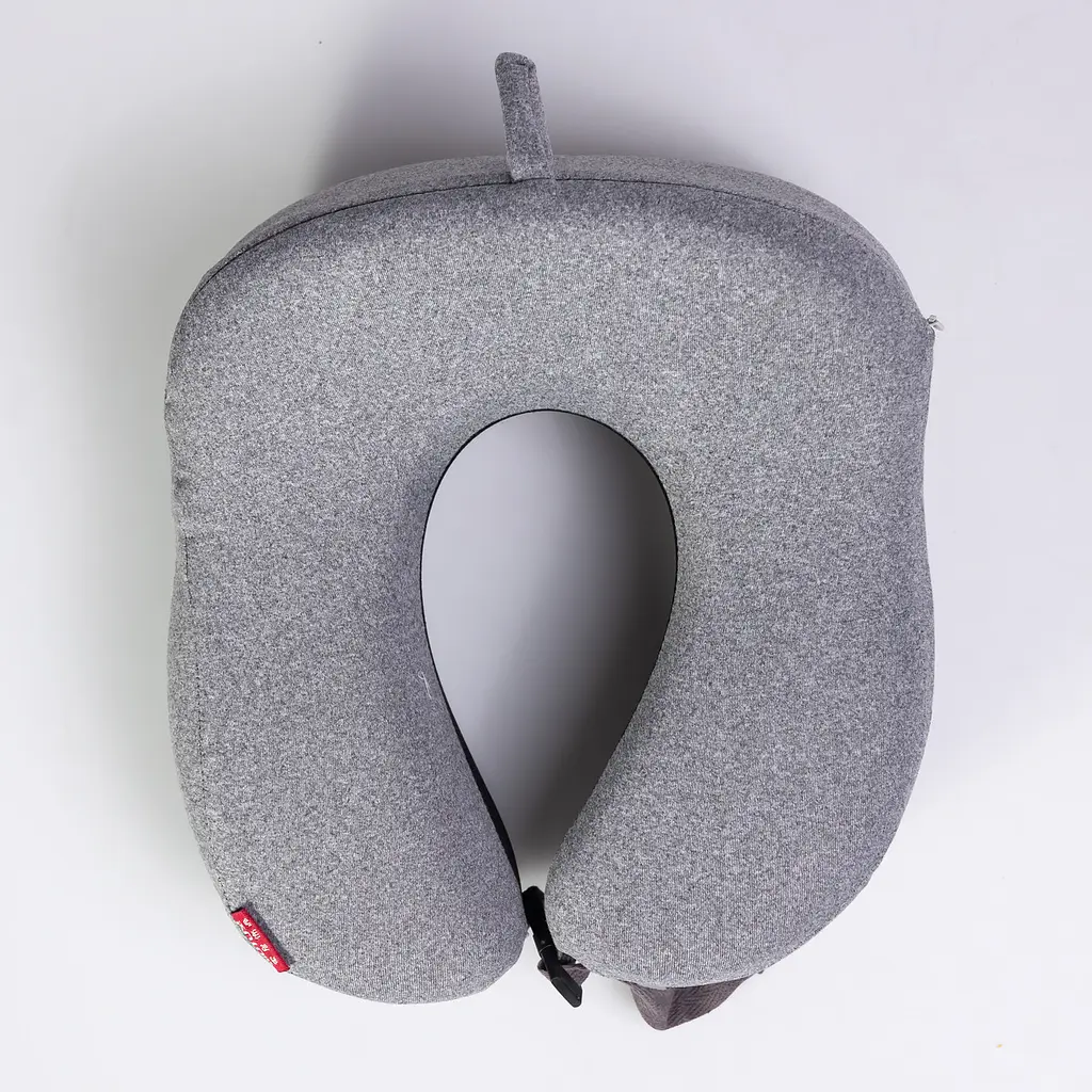Подушка дорожня ортопедична Yiwu Camelback HP-56-20G U-подібна Memory Foam світло-сіра - фото 4
