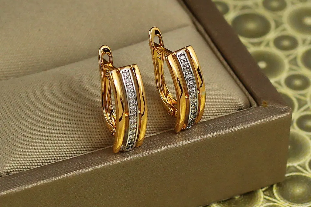 Сережки Xuping Jewelry тренд з родієм 1,6 см золотисті - фото 2