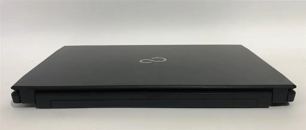 Ноутбук Fujitsu Lifebook A544 / 15.6" (1366х768) / i3-4000M / 8GB / 120GB SSD / Win10Pro - Б/в - фото 7