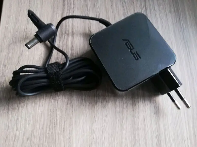 Блок живлення для ноутбука Asus 19V 3.42A 65W 4.5x3.0 - фото 2