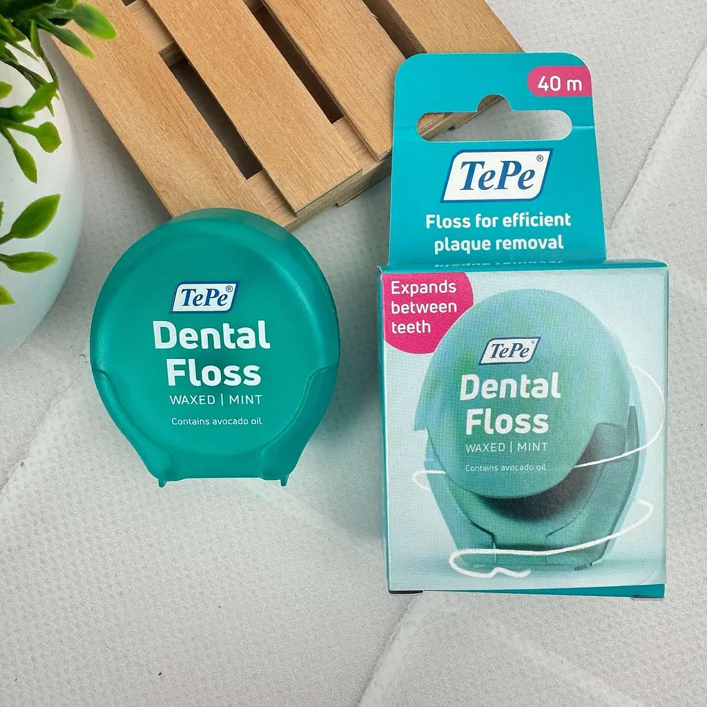 Зубна нитка TePe Dental Floss вощена, що розпушується (м'ята), 40 м