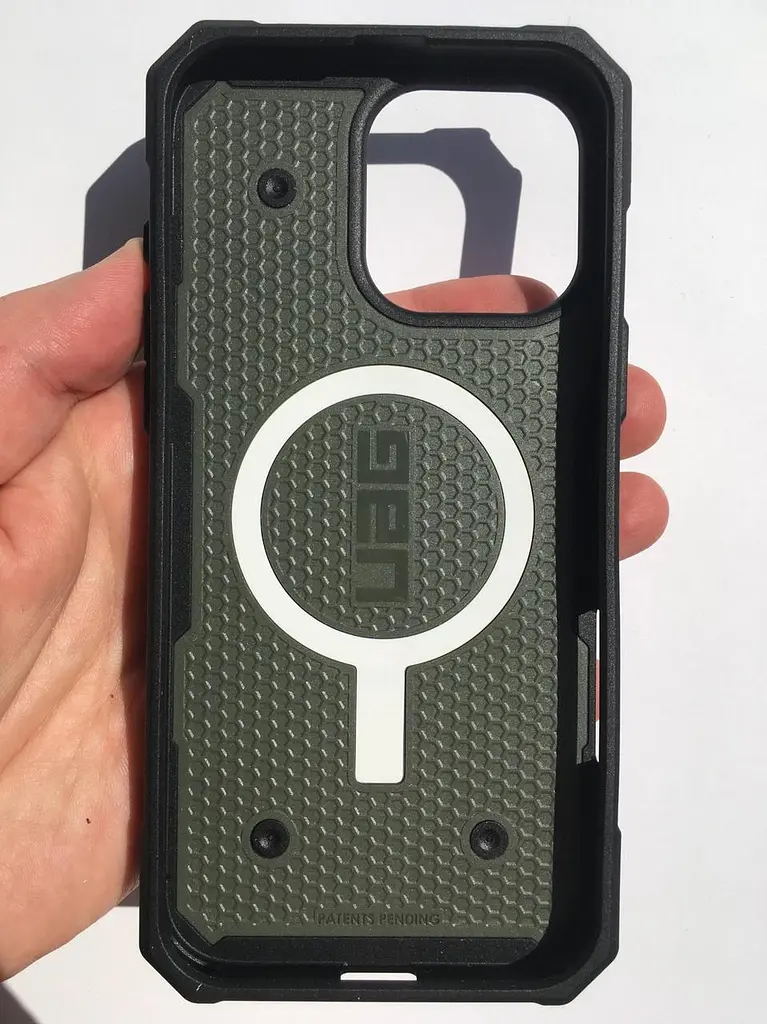 Оригінальний протиударний чохол для iPhone 16 Pro Max UAG Pathfinder MagSafe Olive 114469117272 - фото 8