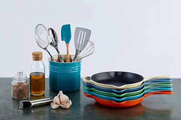 Сковорода універсальна Le Creuset Round Skillet 23 см морська сіль 20182237170422 - фото 7