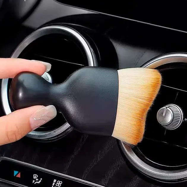 Щітка з логотипом Mitsubishi для чищення салону автомобіля - фото 2