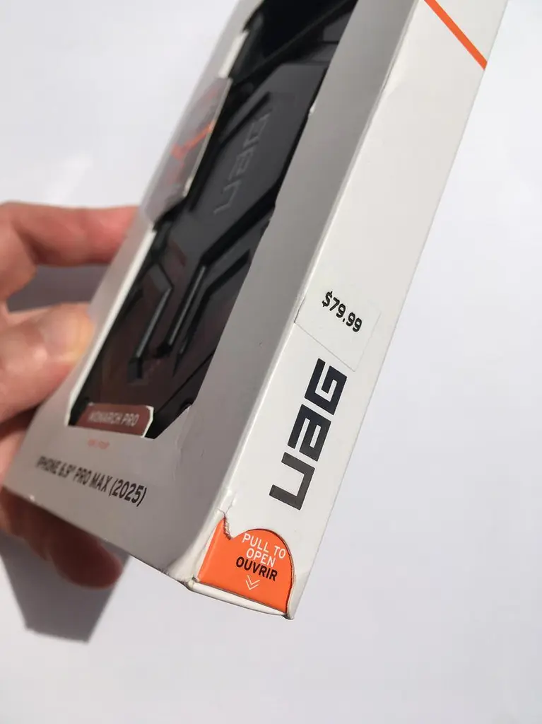 Чохол протиударний UAG Monarch Pro MagSafe для iPhone 17 Pro Max Carbon Fiber Black 114514119042 - фото 3