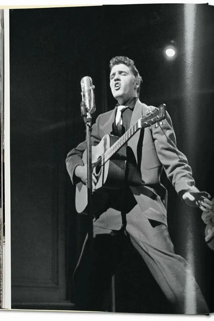Alfred Wertheimer. Elvis and the Birth of Rock and Roll - фото 2