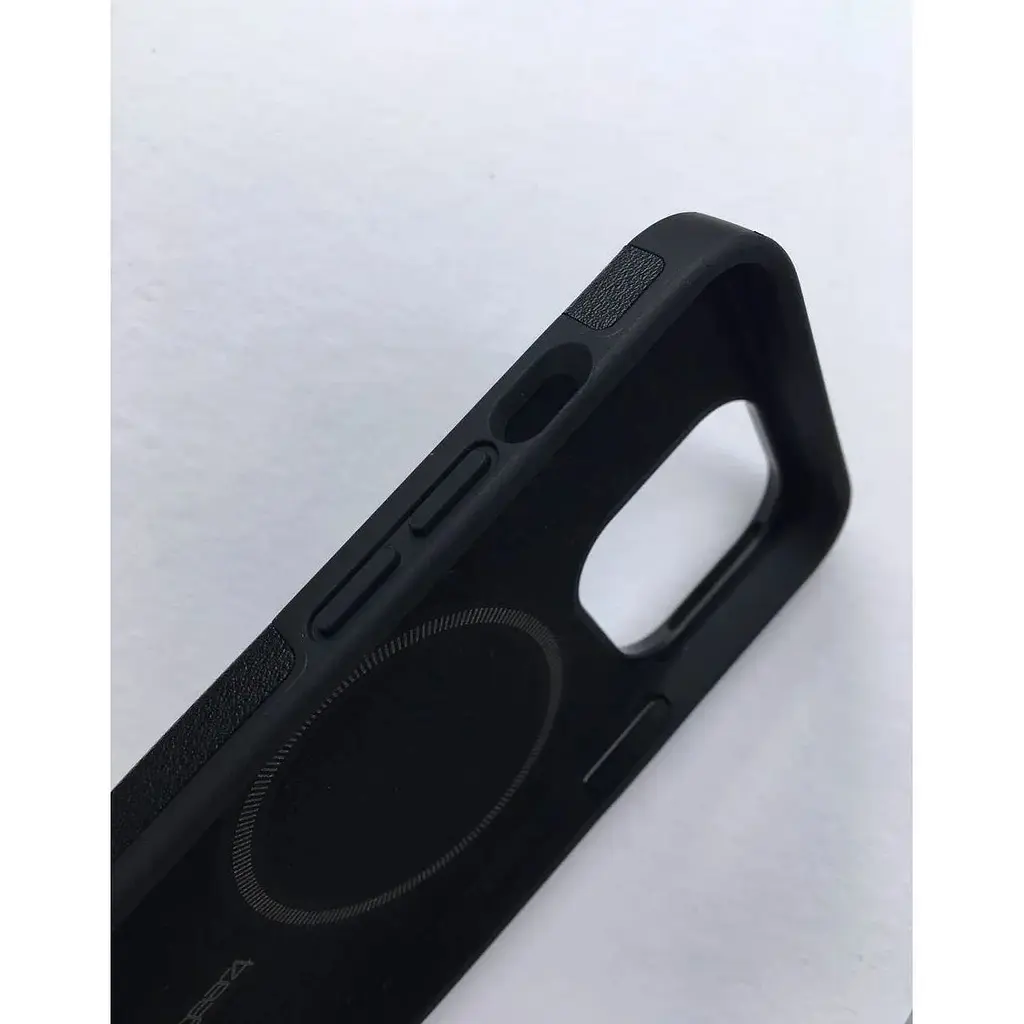 Противоударный чехол Gear4 Brooklyn MagSafe для iPhone 13 Pro (6.1") Black 702008228 - фото 9