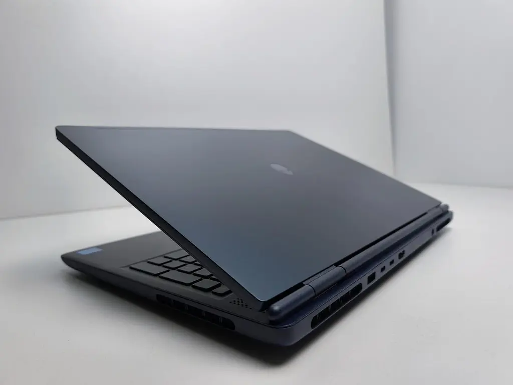 Ноутбук Dell 16 Alienware 16 Aurora 2.5K IPS 120Hz/Intel 7-240H/32GB/1TB/RTX 5060 8GB/DOS (LAC16250-7568BLU-PUS) - фото 3