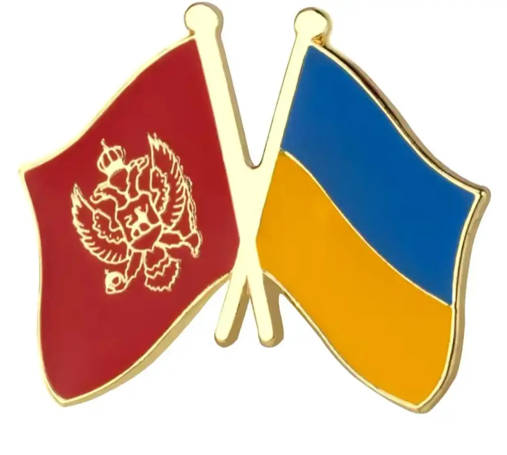 Подвійний значок-пін «Україна – Чорногорія» 25 × 19 мм (00100)