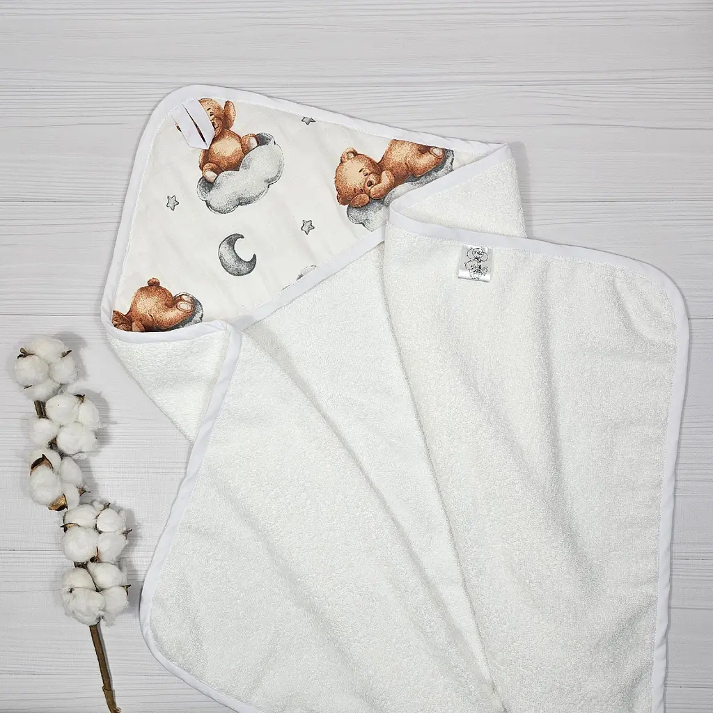 Дитячий рушничок-куточок 80х80 a.l.babybox Теді на хмаринці Білий - фото 4