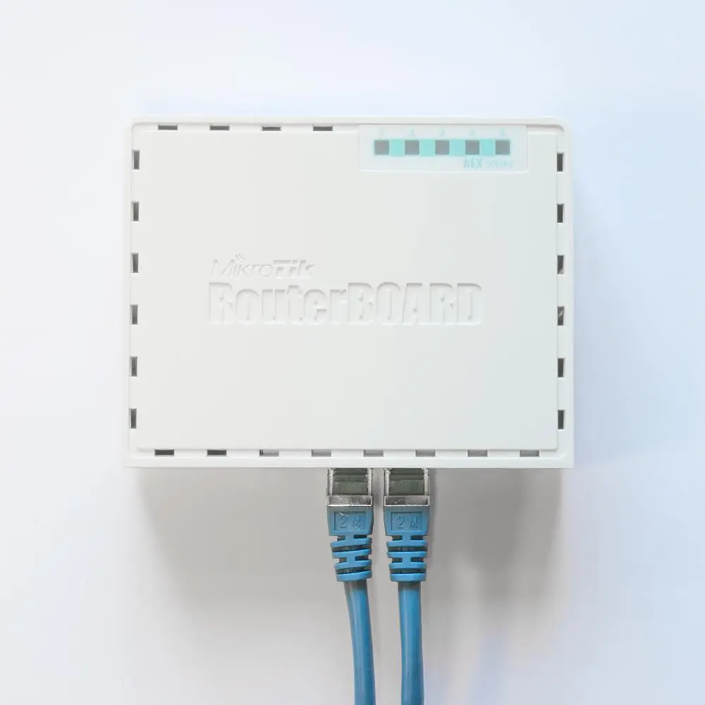 Сетевой коммутатор Ethernet с функцией маршрутизации RB750GR3 MIKROTIK - фото 4