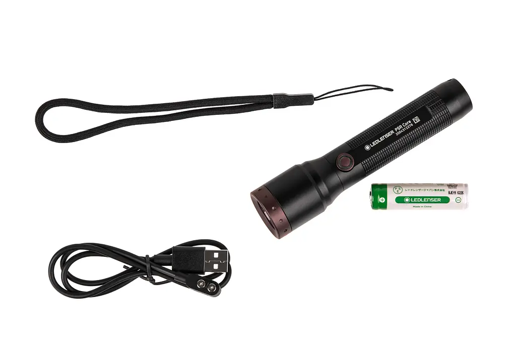 Фонарь Ledlenser P5R Core заряжается - фото 4