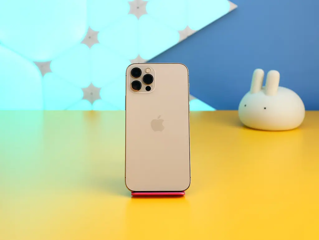 Смартфон Apple iPhone 12 Pro 256GB Gold (MGMR3) Б/В - фото 6