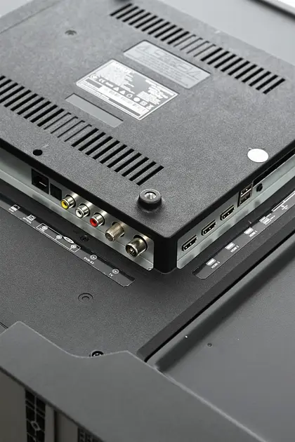 Телевізор SATELIT 43U8200WS Smart (4 K,webos) - фото 4