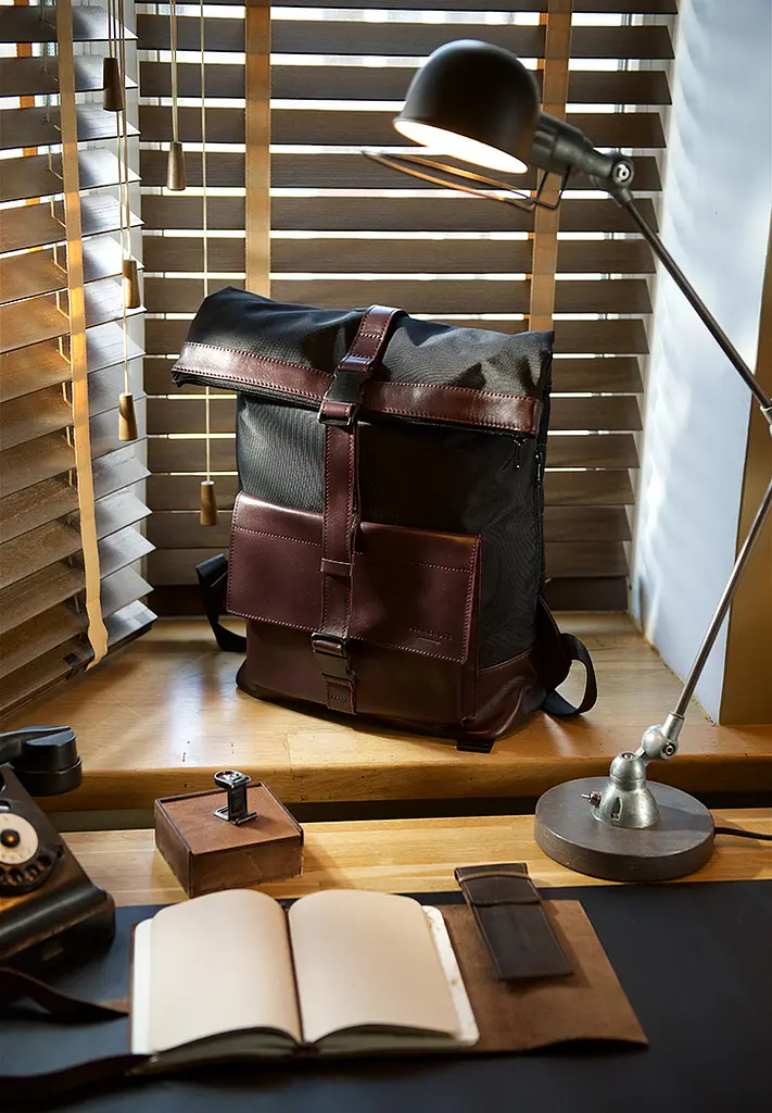 Рюкзак Urban чорний з бордовими вставками - фото 3