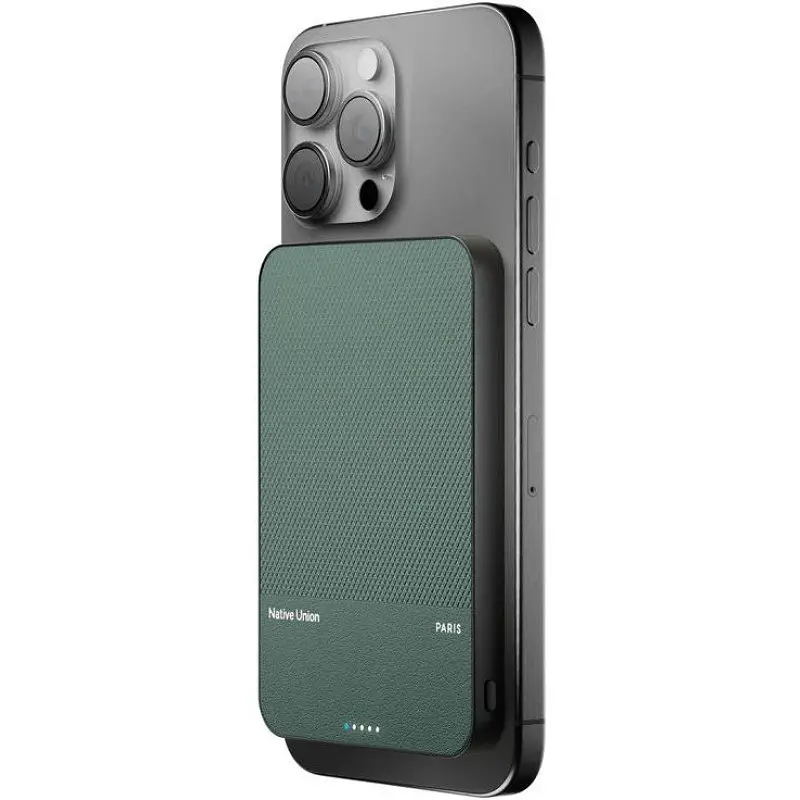 Портативная батарея Native Union (Re) Classic Magnetic Power Bank 5000 мАч Slate Green (PB-5KMS-GRN) - фото 2