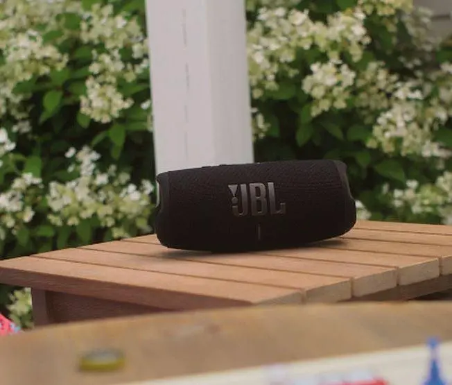 Портативна акустика JBL Charge 5 Wi-Fi бездротова чорна (JBLCHARGE5WIFIBLK) - фото 3