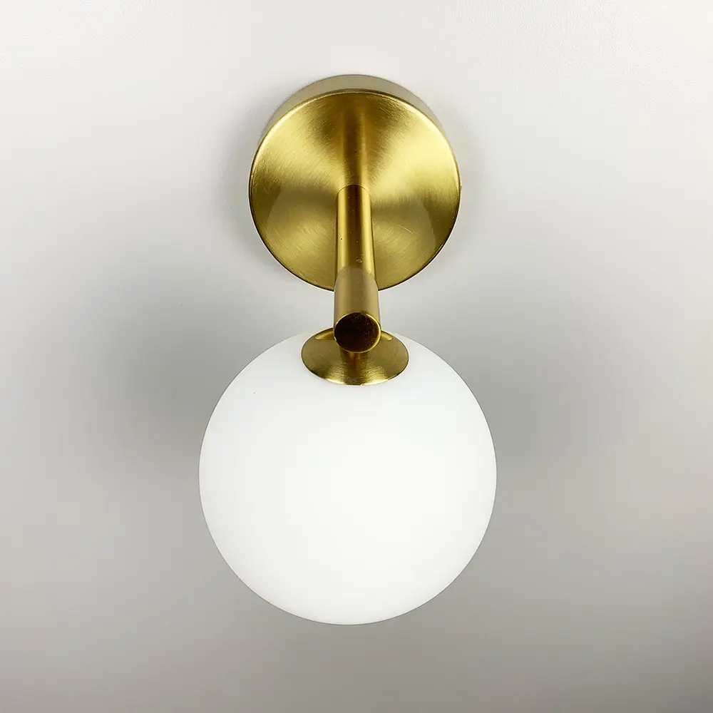 Бра Sphere Lampardi у латунному корпусі з білим плафоном Line F WB 13/1 - фото 2