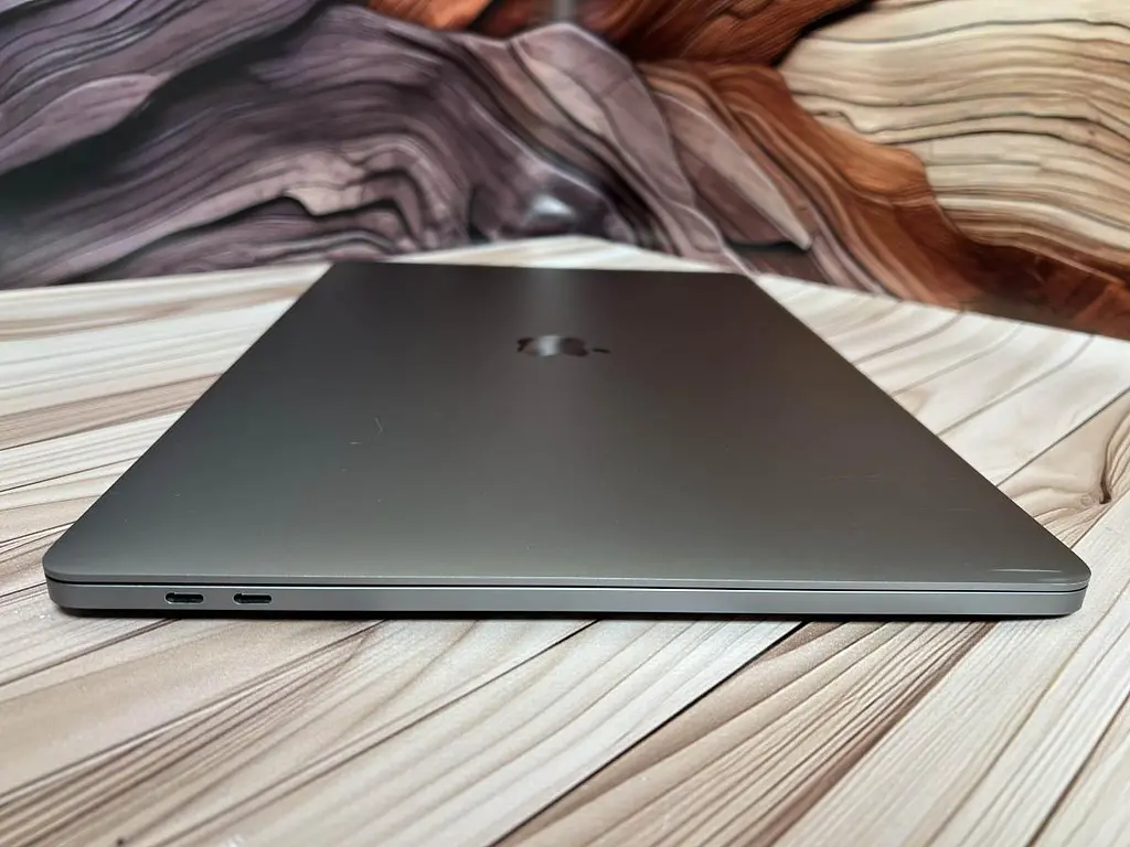 Ноутбук Apple MacBook Pro 16" 2019 i9-9880H/32/1TB (C02FV0EYMD6T) Б/в - фото 5