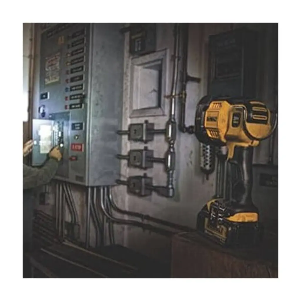 Ліхтар DeWALT акумуляторний , 18В XR Li-Ion, 90/1000 л (без АКБ та ЗП) (DCL043) - фото 4