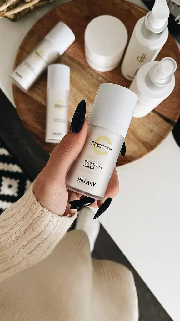 Набор по уходу за лицом и веками с витамином C + Освежающие патчи с витамином C Hillary - фото 7