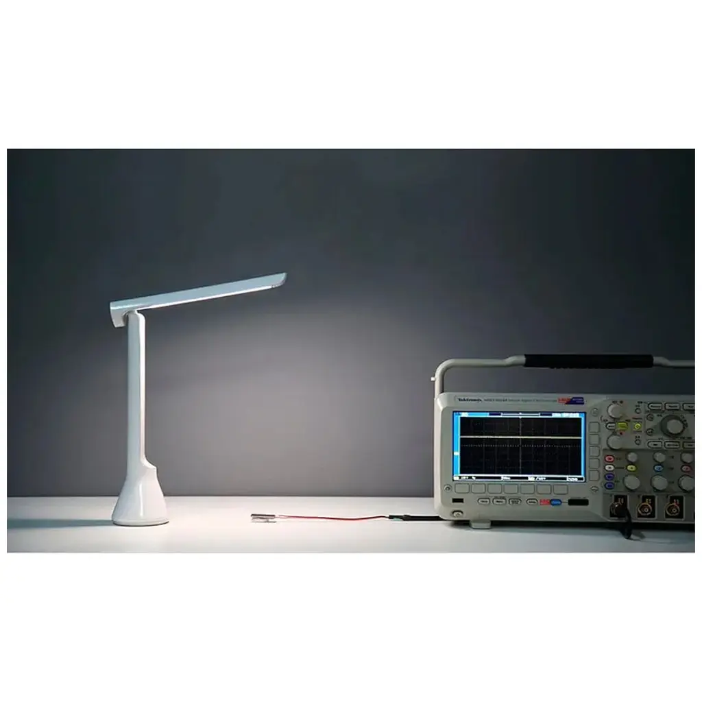 Настольная лампа Xiaomi Yeelight USB Folding Charging Small Table Lamp [YLTD11YL] White [52118] - фото 3