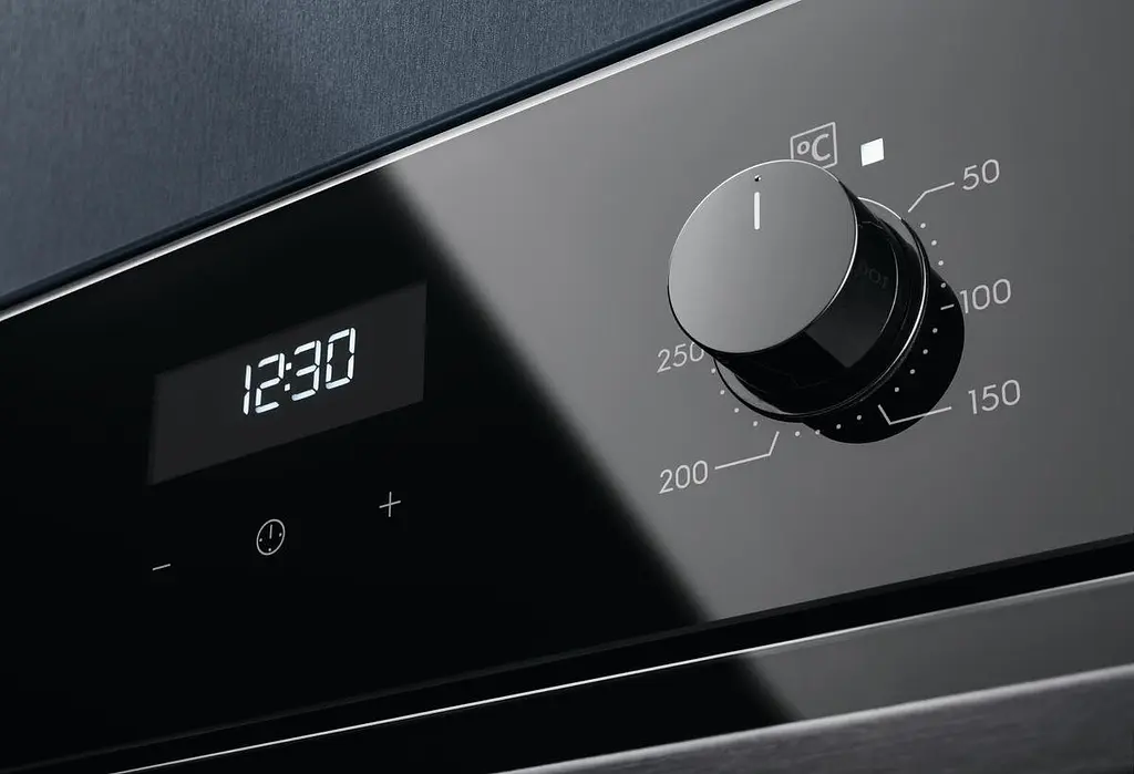 Духова шафа електрична Electrolux А пара дисплей конвекція телескопічні напрямні 65 л чорний - фото 4