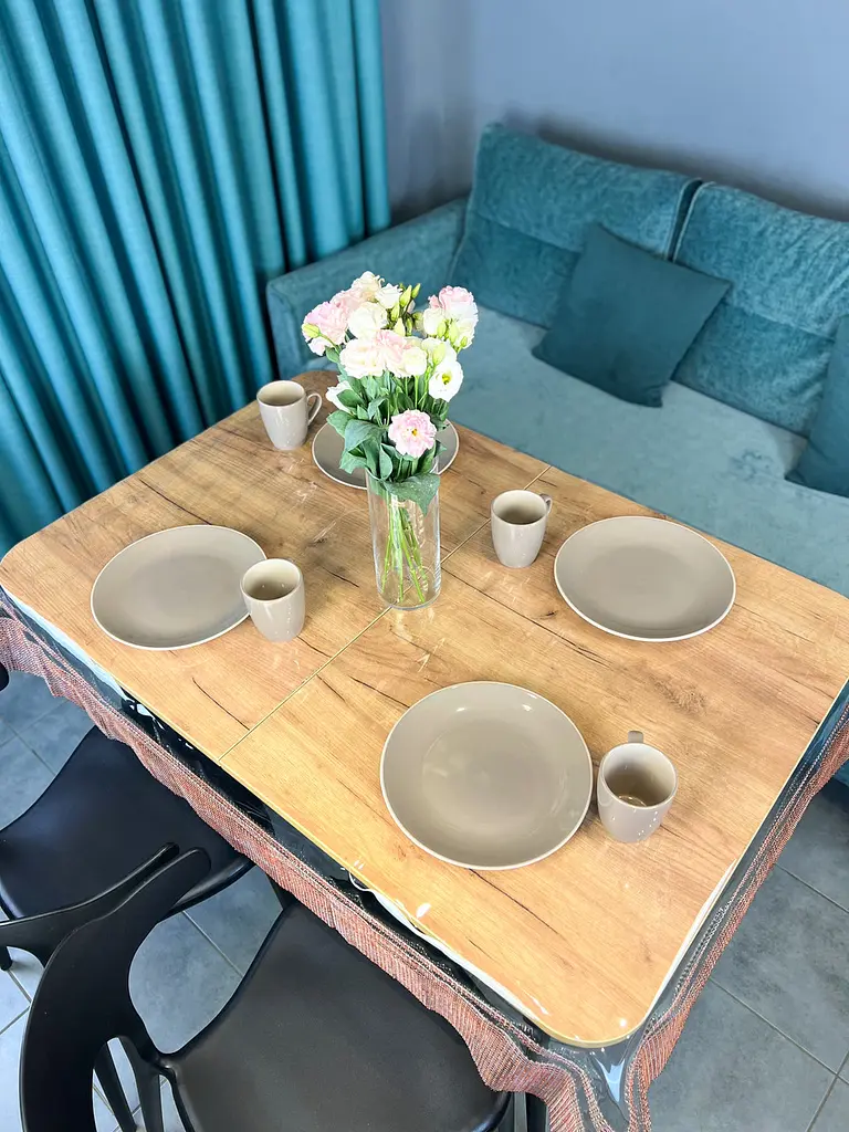 Скатертина силіконова з коричневою стразовою стрічкою подвійною 270х130 см - фото 6