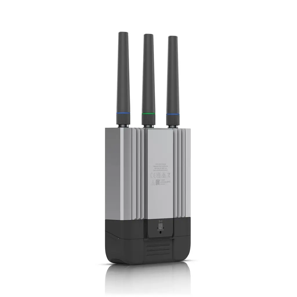 Бездротовий маршрутизатор Ubiquiti Mobile Router Industrial (UMR-industrial) - фото 3