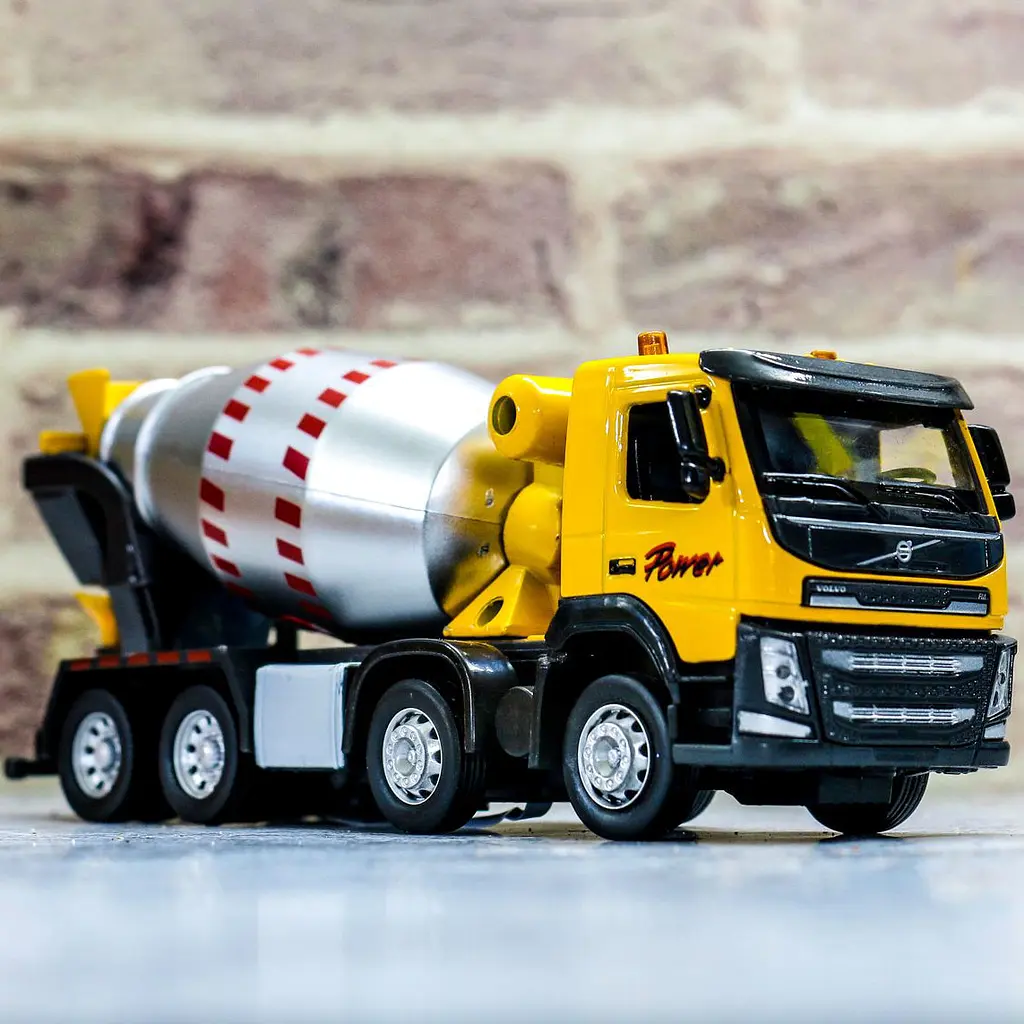 Колекційна металева модель спецтехніки Автопром Бетонозмішувач Volvo зі світлом і звуком 1:50 - фото 5