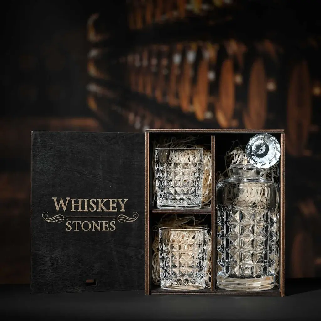 Подарунковий набір віскі Whiskey Stones №12 у дерев'яному пеналі - графин + склянки Bohemia Diamond - фото 2