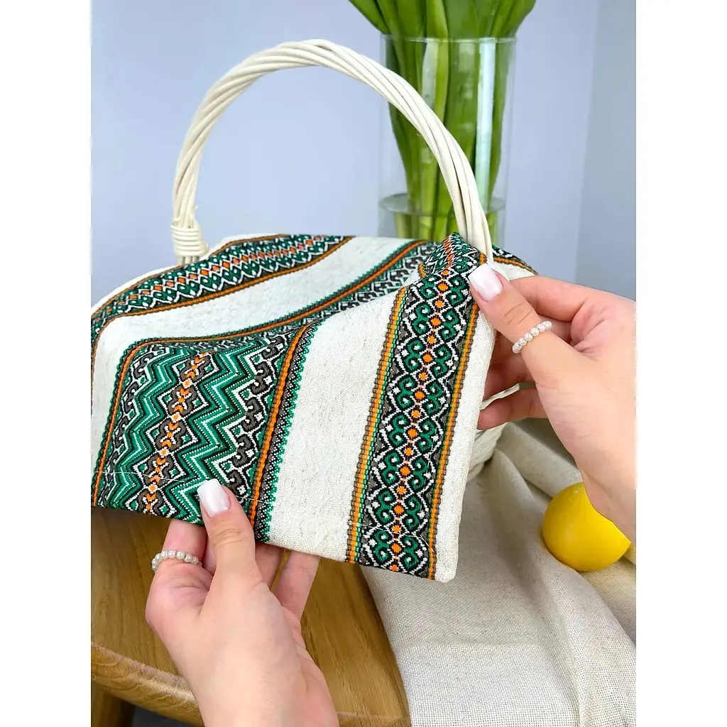 Комплект Пасхальная корзина Буковина (маленькая) с льняным полотенцем 45х30 см Рандеву (зеленый) и свечой - фото 6