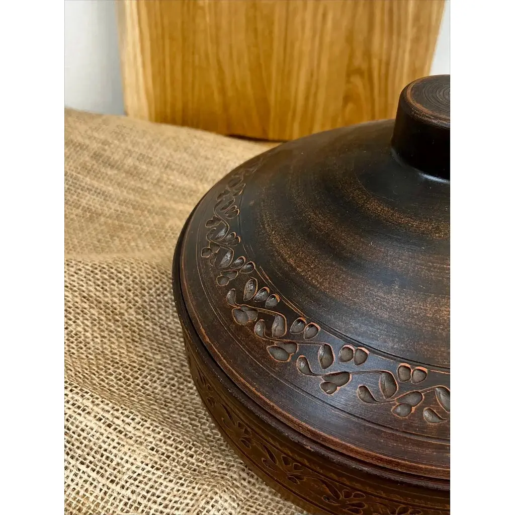 Сковорода 3 літри керамічна (глиняна) з кришкою різьблена Декор - фото 7