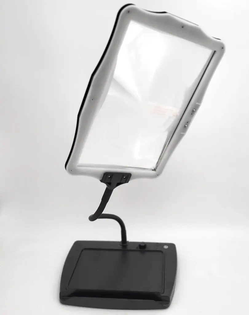 Лупа з LED підсвічуванням від USB на штативі гнучкий трансформер 5-кратне збільшувальне скло універсальне 24×17см Brighter Viewer 8079-2 - фото 6